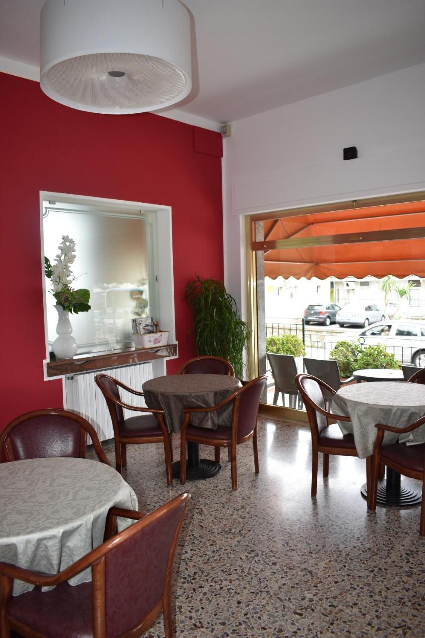 Hotel Garden Marina dʼMarina dʼAndora Bagian luar foto