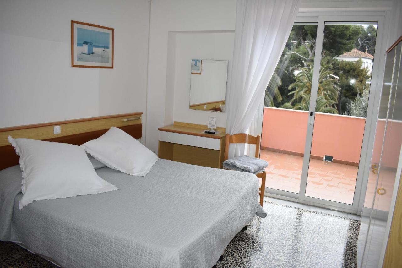 Hotel Garden Marina dʼMarina dʼAndora Bagian luar foto